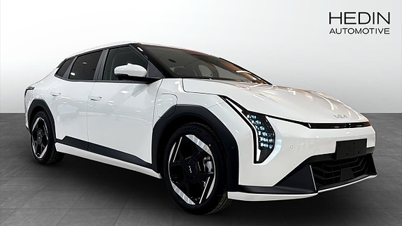 Kia EV4 3 of 14