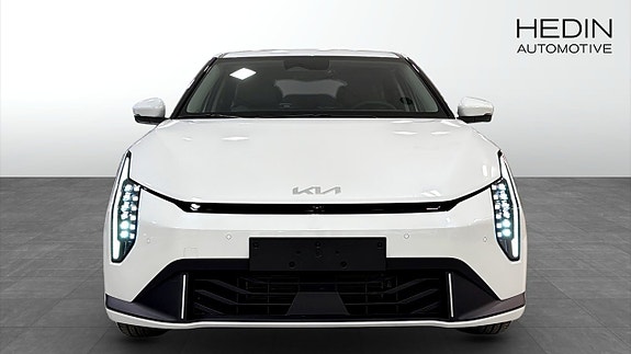 Kia EV4 2 of 14