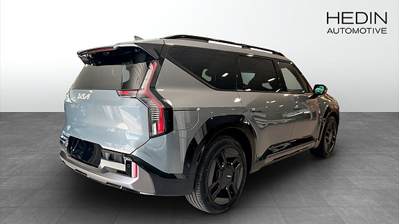 Kia EV9 2 of 13