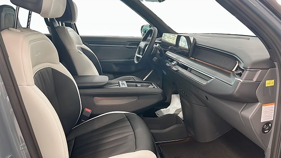 Kia EV9 3 of 13