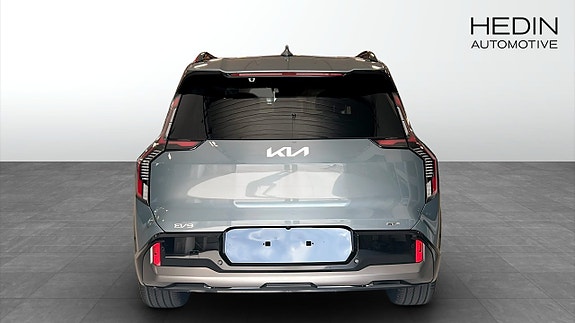 Kia EV9 7 of 13