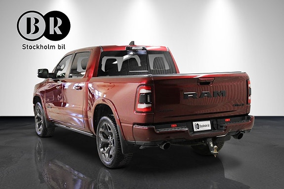 Dodge RAM 1500 2 of 5