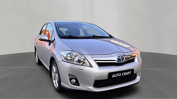 Toyota Auris 3 of 5