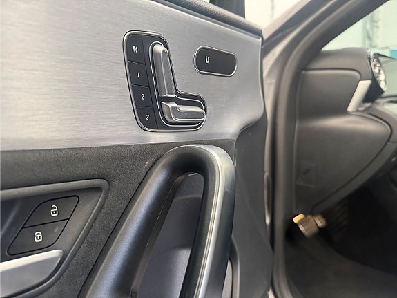 Mercedes-Benz A35 15 of 27