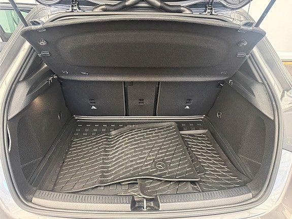 Mercedes-Benz A35 12 of 27