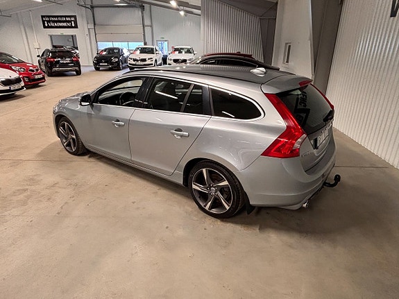 Volvo V60 4 of 5
