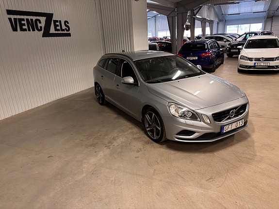 Volvo V60 2 of 5