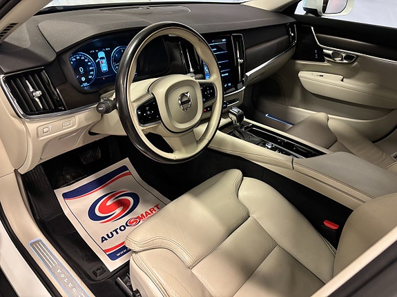 Volvo V90 Cross Country 4 of 5