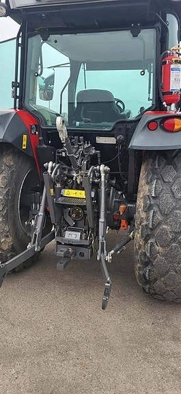 Massey Ferguson 4708 2 of 7
