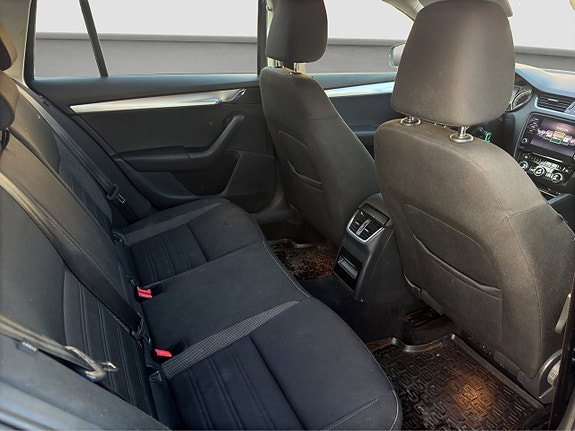 Skoda Octavia 18 of 19