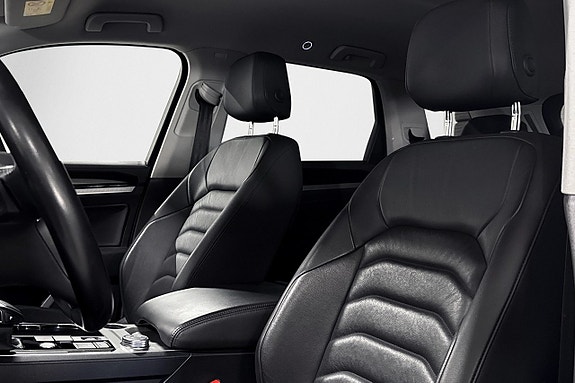 Volkswagen Touareg 14 of 30