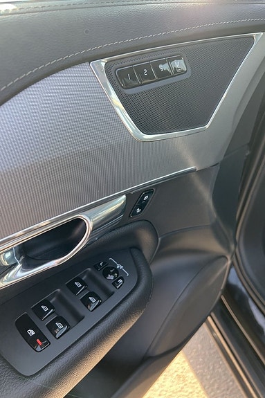 Volvo XC90 9 of 25