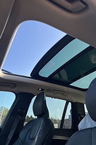 Volvo XC90 19 of 25