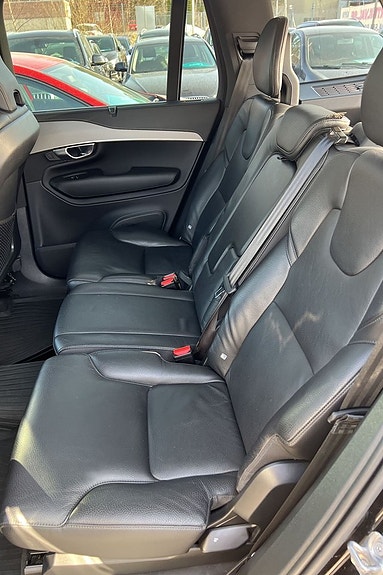 Volvo XC90 22 of 25