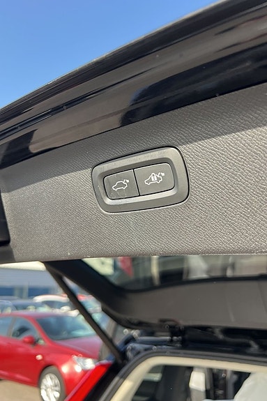 Volvo XC90 21 of 25