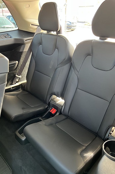 Volvo XC90 24 of 25