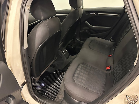 Audi A3 8 of 23