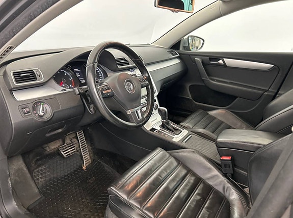 Volkswagen Passat Alltrack 5 of 5