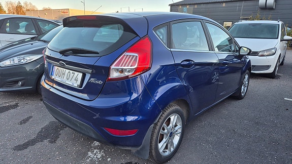 Ford Fiesta 3 of 5