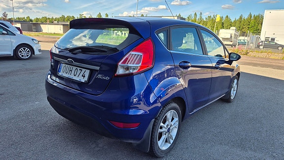 Ford Fiesta 2 of 8