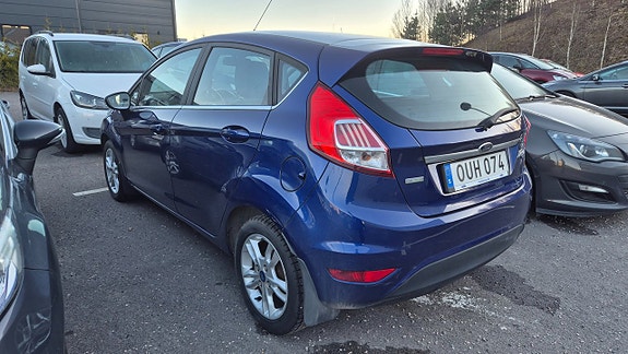 Ford Fiesta 4 of 5
