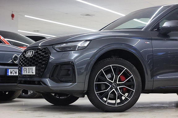 Audi Q5 4 of 21