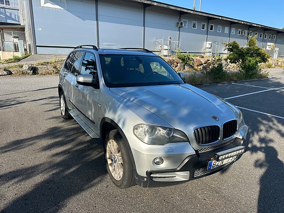 BMW X5 3 of 8