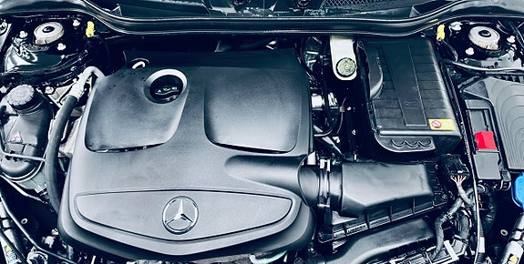 Mercedes-Benz CLA180 28 of 28