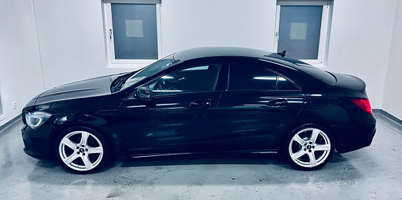 Mercedes-Benz CLA180 8 of 28