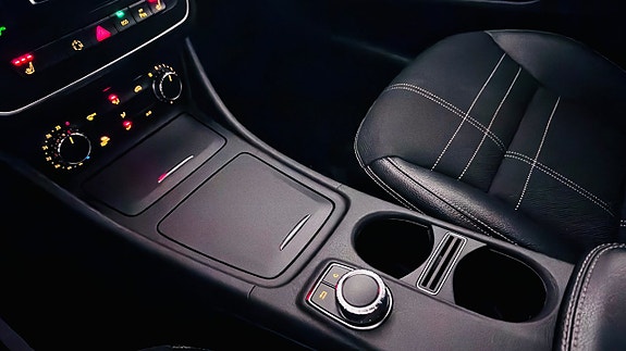 Mercedes-Benz CLA180 23 of 28