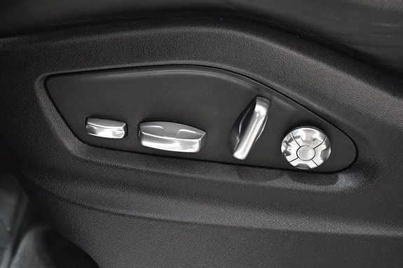 Porsche Cayenne 25 of 30