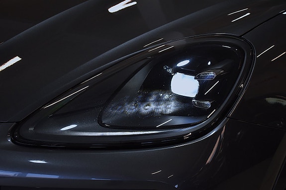 Porsche Cayenne 29 of 30