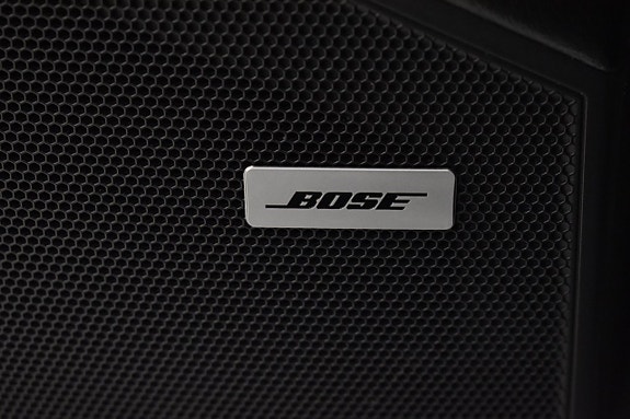 Porsche Cayenne 23 of 30
