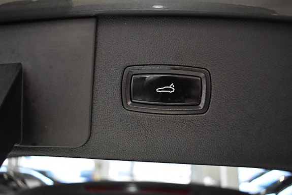 Porsche Cayenne 7 of 30