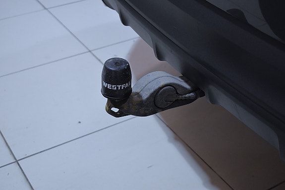 Porsche Cayenne 8 of 30