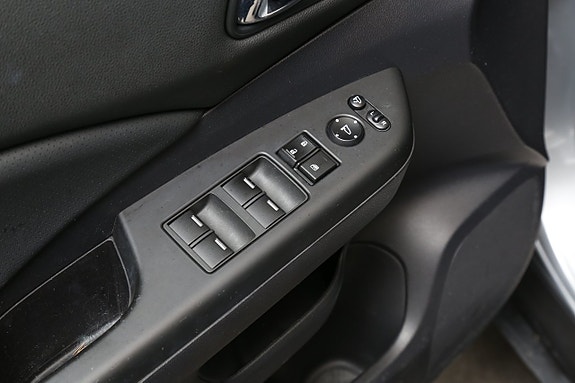 Honda CR-V 15 of 29