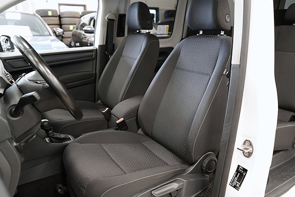 Volkswagen Caddy Maxi 17 of 24