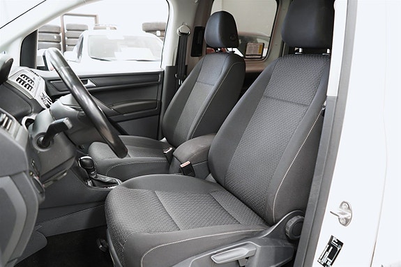 Volkswagen Caddy Maxi 17 of 26