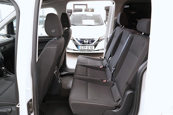 Volkswagen Caddy Maxi 10 of 26
