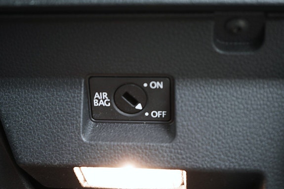 Volkswagen Caddy Maxi 25 of 26