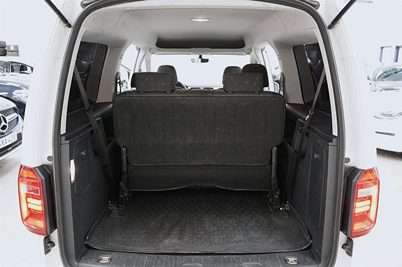 Volkswagen Caddy Maxi 14 of 26