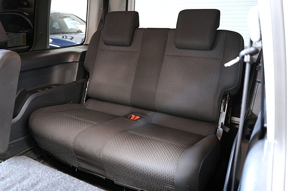 Volkswagen Caddy Maxi 13 of 24