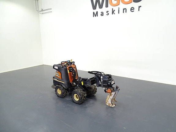 Ditch witch R300 4 of 7