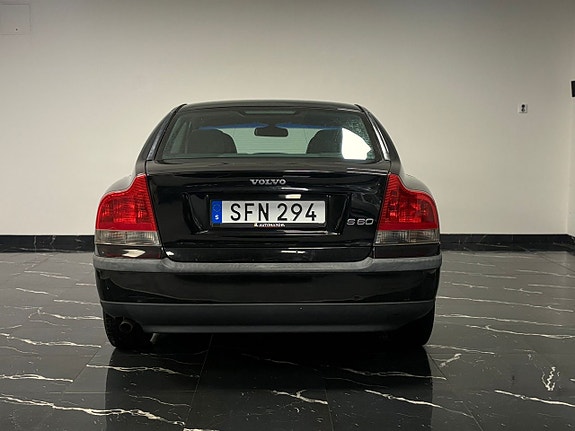 Volvo S60 5 of 17