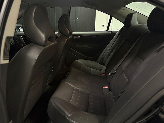 Volvo S60 8 of 17