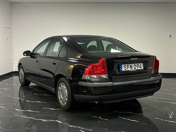 Volvo S60 4 of 17