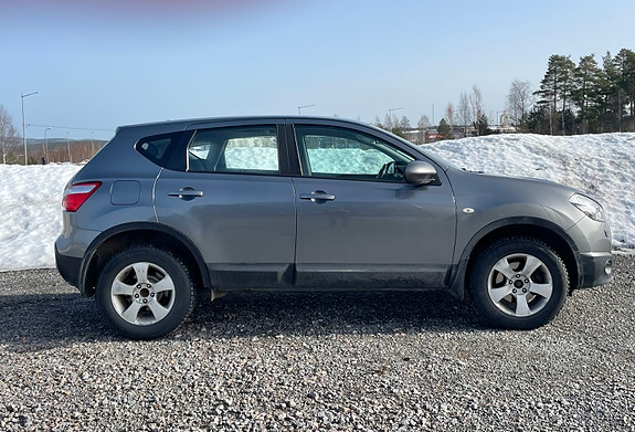 Nissan Qashqai 2 of 5