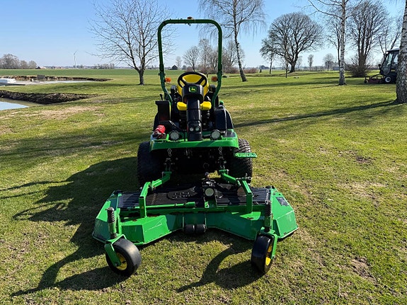 John Deere 1580 Terraincut 4WD Diesel 2 of 3