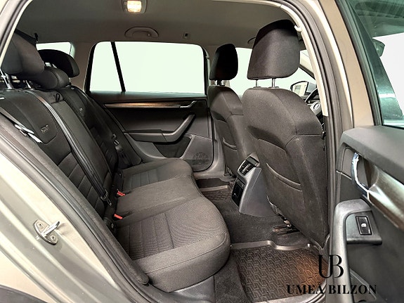Skoda Octavia Scout 7 of 8