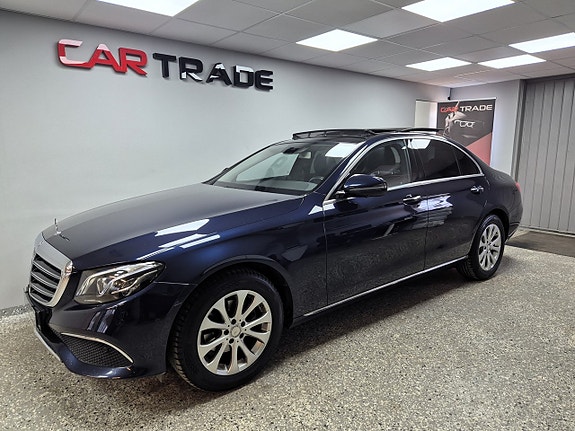 Mercedes-Benz E220 2 of 27